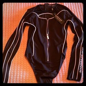 Maniére de voir bodysuit